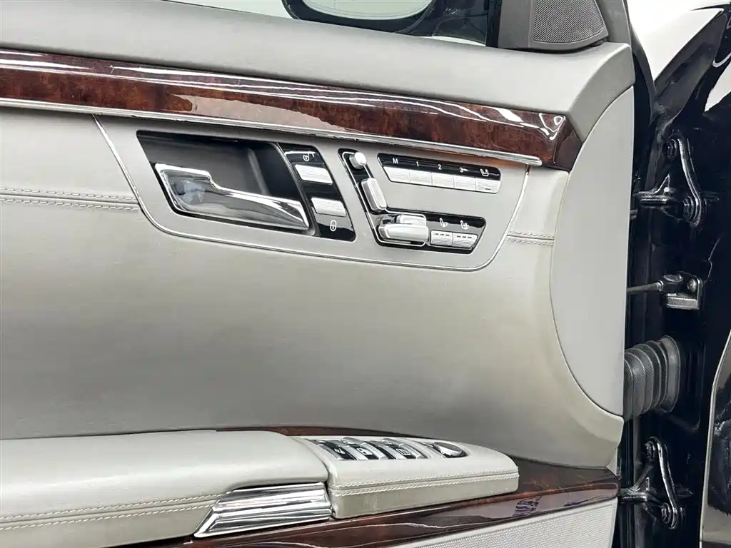Mercedes-Benz S-Class 2008 Model S 600 L фото 16