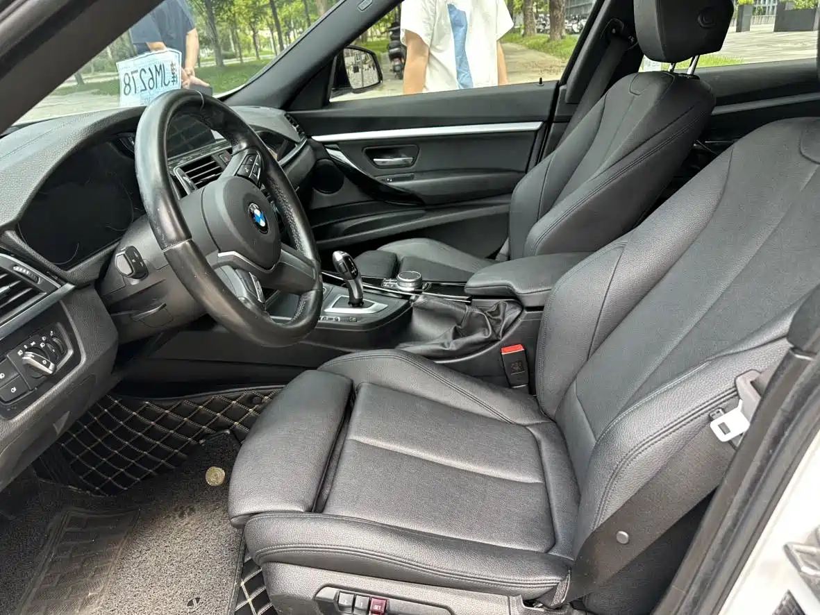 BMW 3 Series GT 2019 320i M Sport Package фото 6
