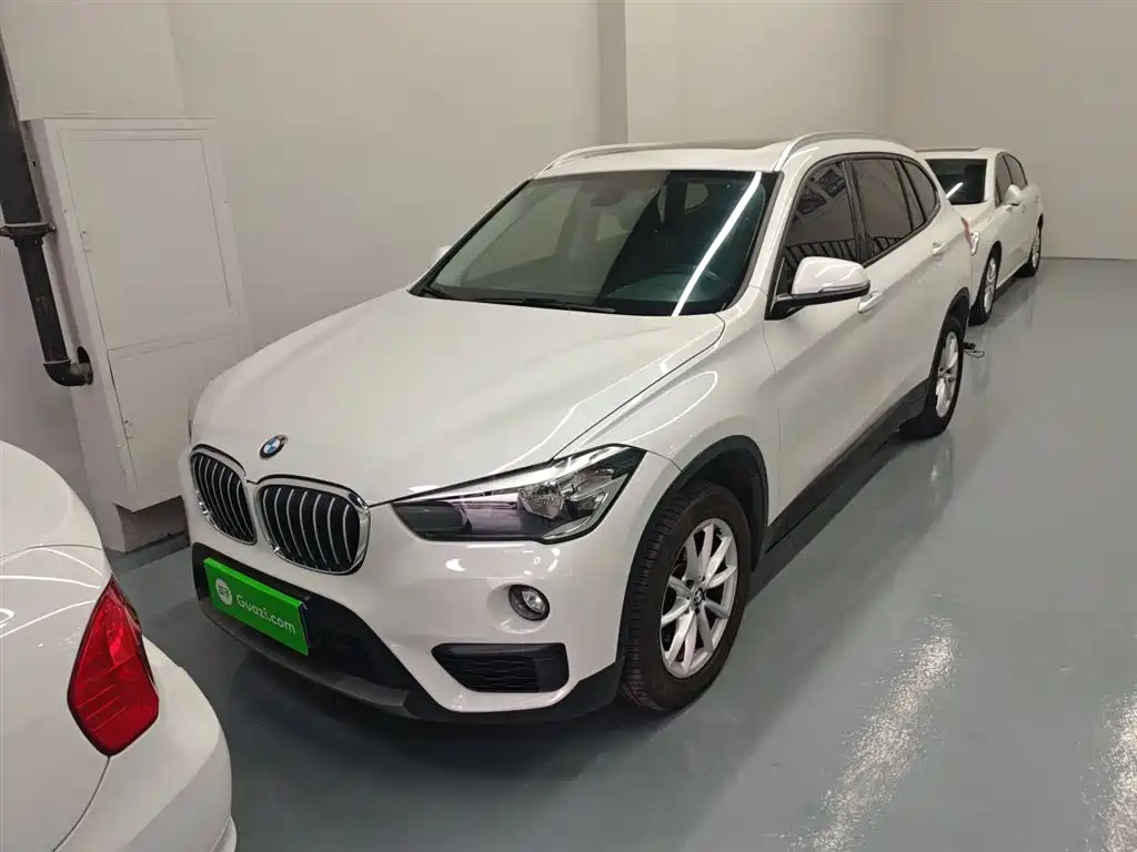 BMW X1 2018 sDrive18Li Fashion Model фото 2