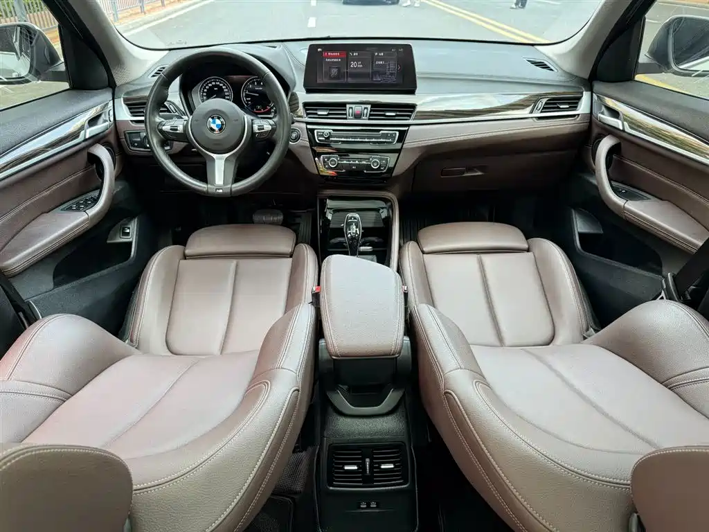 BMW X1 2020 xDrive25Li Premium Edition фото 23