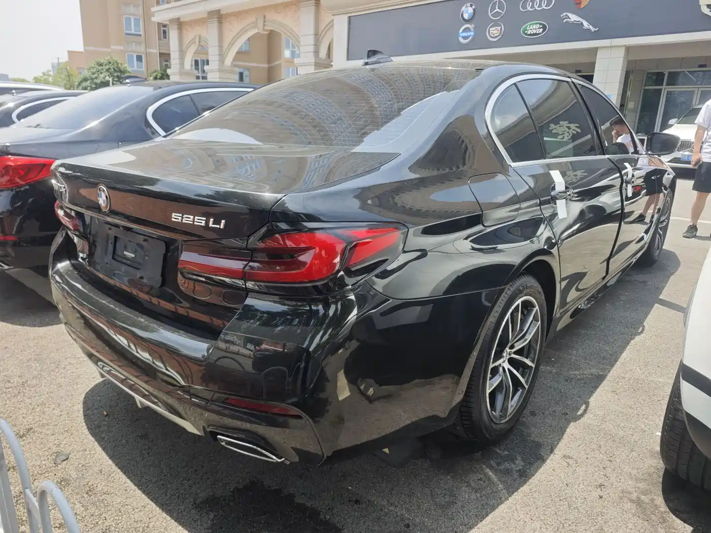 BMW 5 Series 2021 525Li M Sport Package фото 6