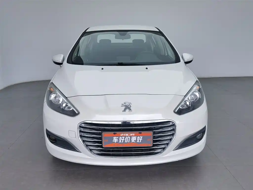 Peugeot 308 2014 Model Joy Edition Classic 1.6L Automatic Superior Style фото 3