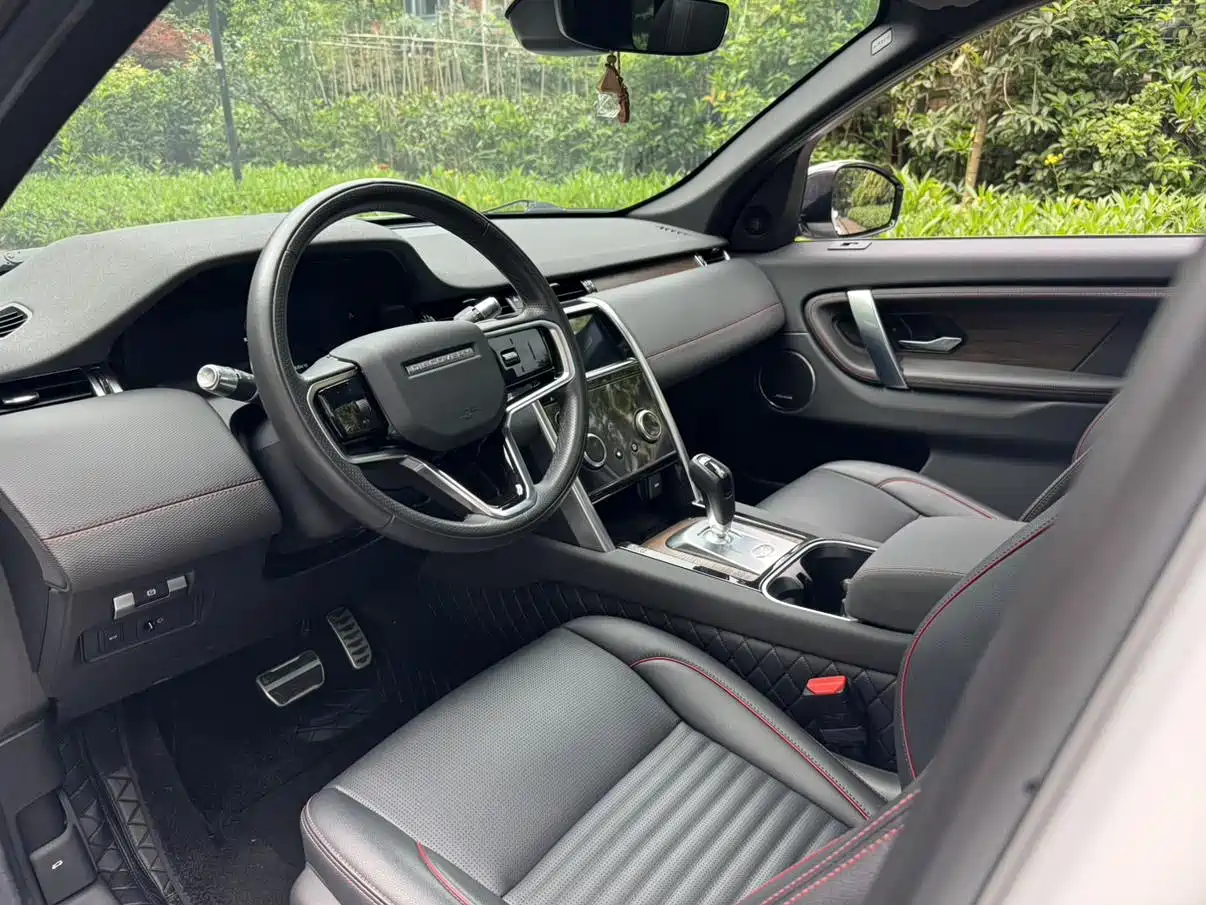 Land Rover Discovery Sport 2022 Model Year Second Facelift 249PS R-Dynamic SE Performance Technology Edition 5-seater фото 4