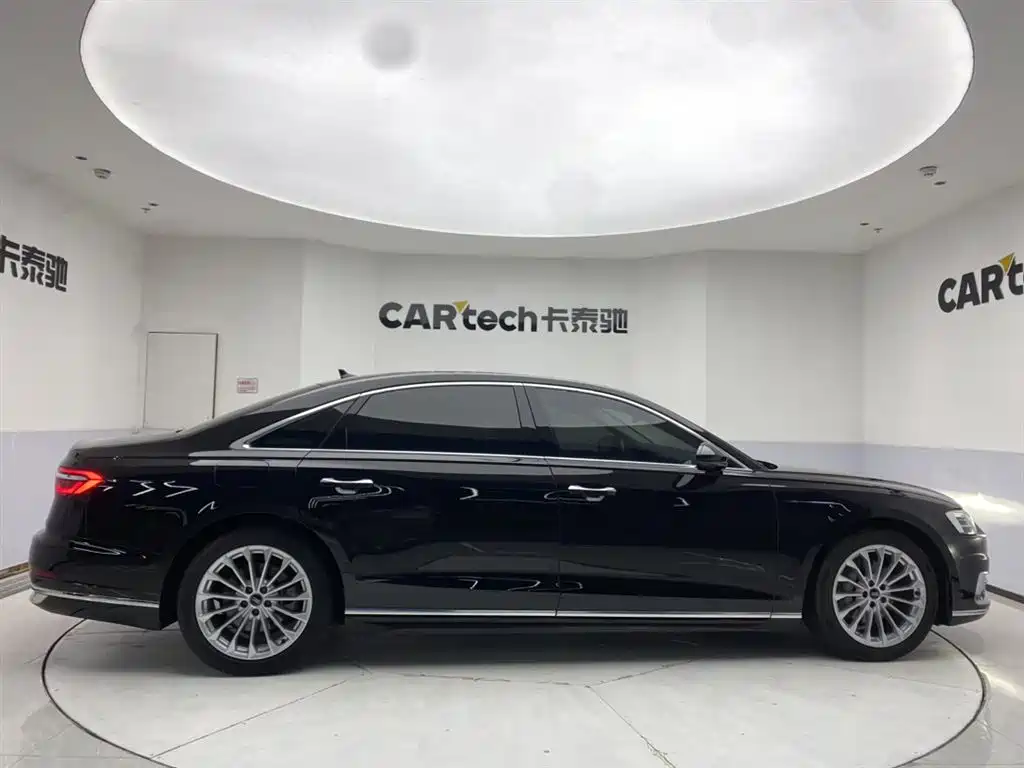 Audi A8 2022 A8L 50 TFSI quattro Comfort Collector's Edition фото 4