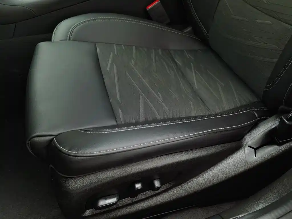 Cadillac ATS-L 2017 28T Technology фото 20