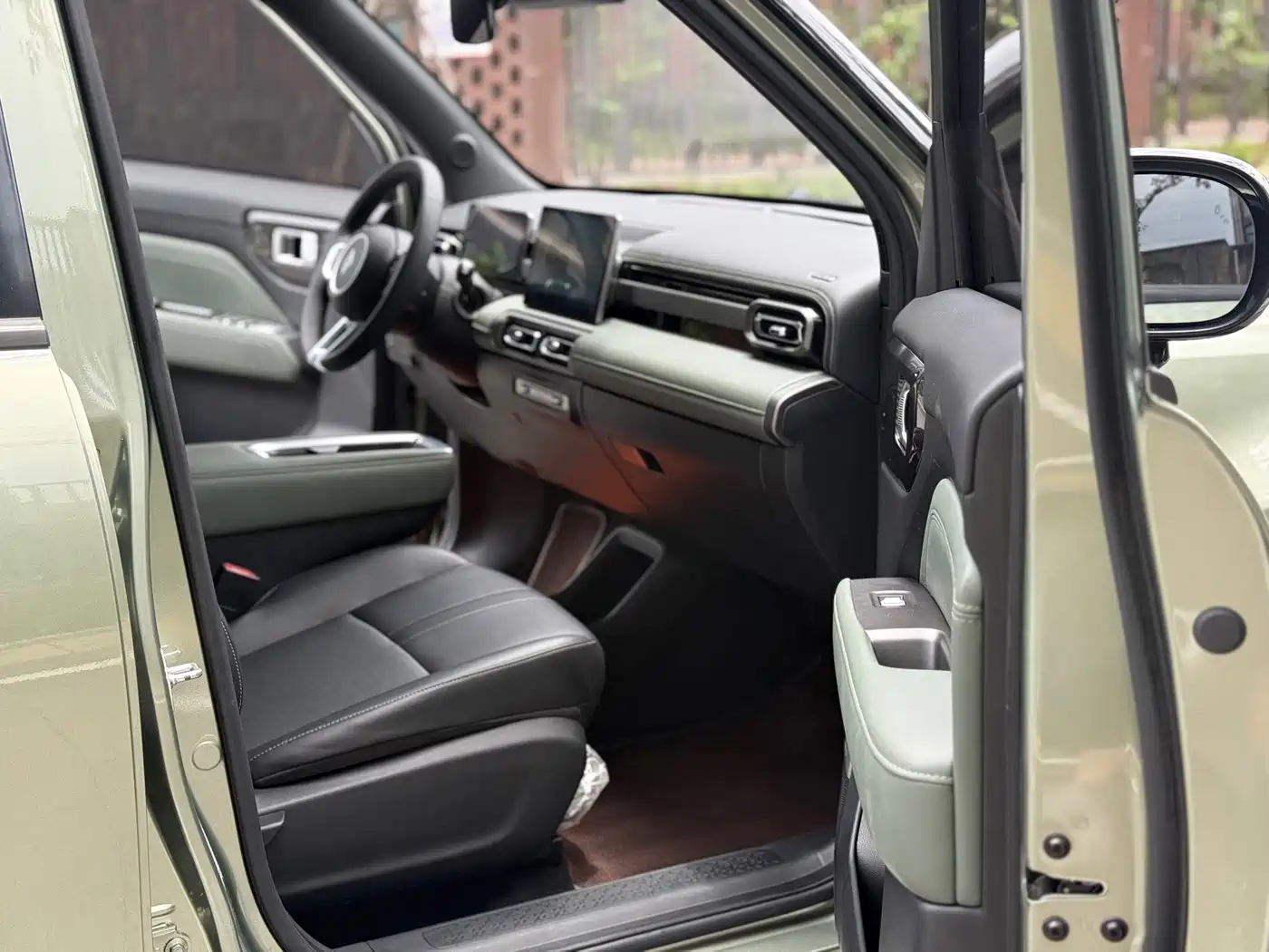 Baojun Yueye Plus 2024 2024 Smart Premium 4-Seater