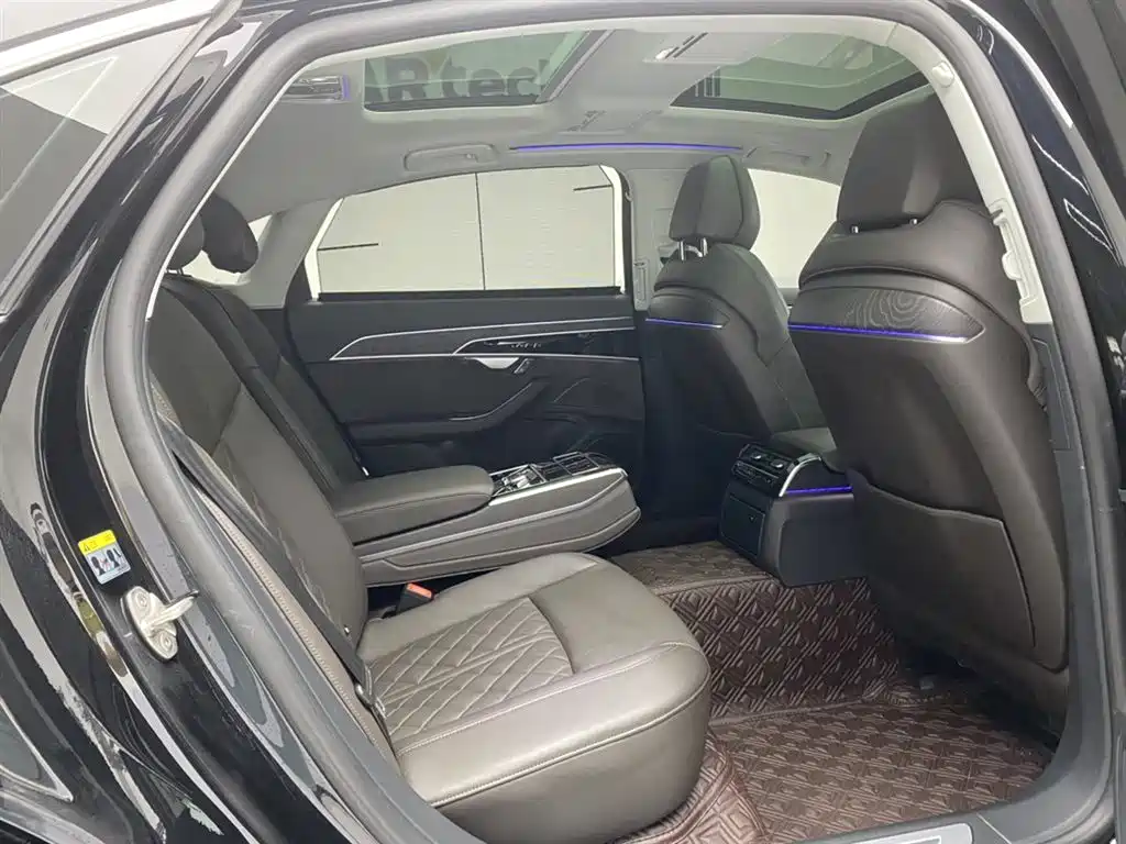 Audi A8 2022 A8L 50 TFSI quattro Comfort Collector's Edition фото 28