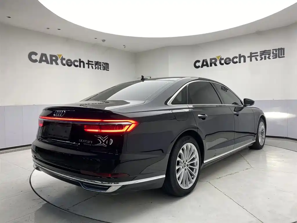 Audi A8 2022 A8L 50 TFSI quattro Comfort Collector's Edition фото 5