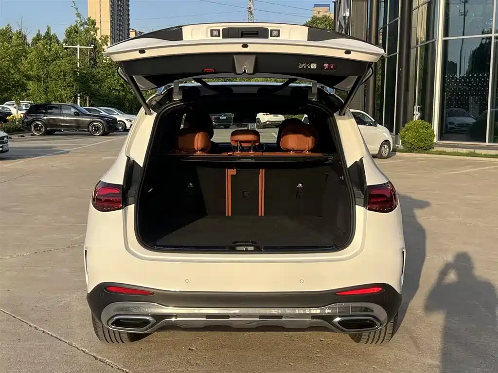 Mercedes-Benz GLC 2024 GLC 300 L 4MATIC Dynamic 5-seater фото 7