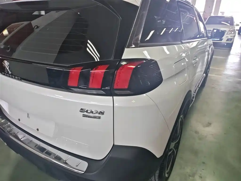 Peugeot 5008 2017 350THP 7-seat Elite Edition фото 8