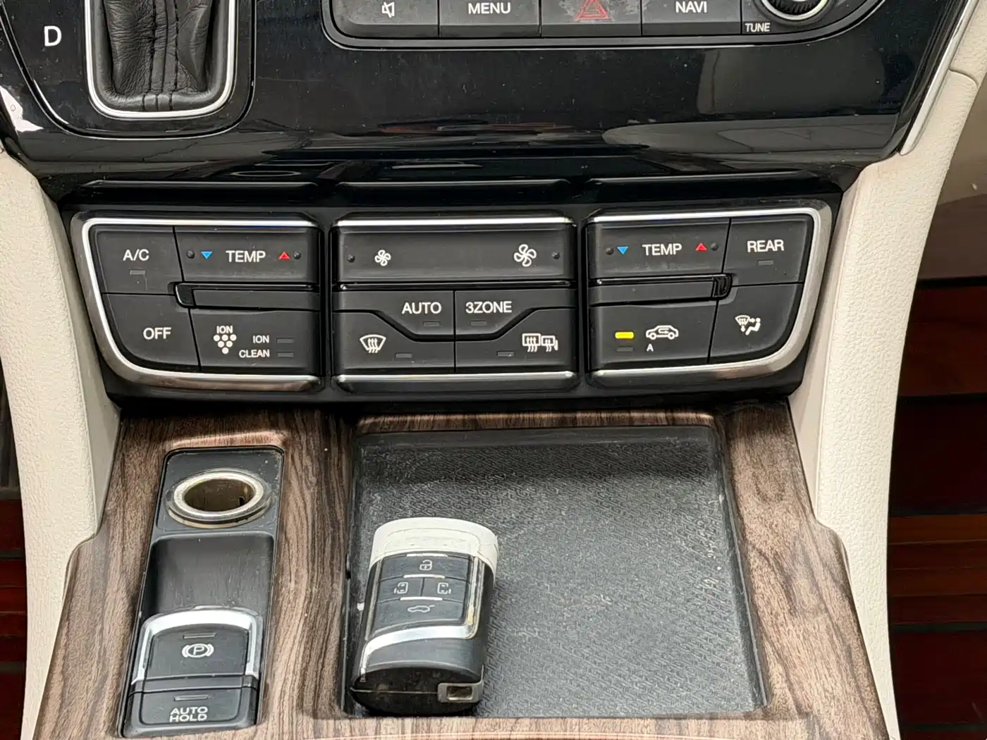 GAC Trumpchi Trumpchi M8 2018 320T Premium Edition фото 16
