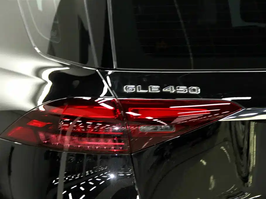 Mercedes-Benz GLE 2024 GLE 450 4MATIC Fashion фото 27