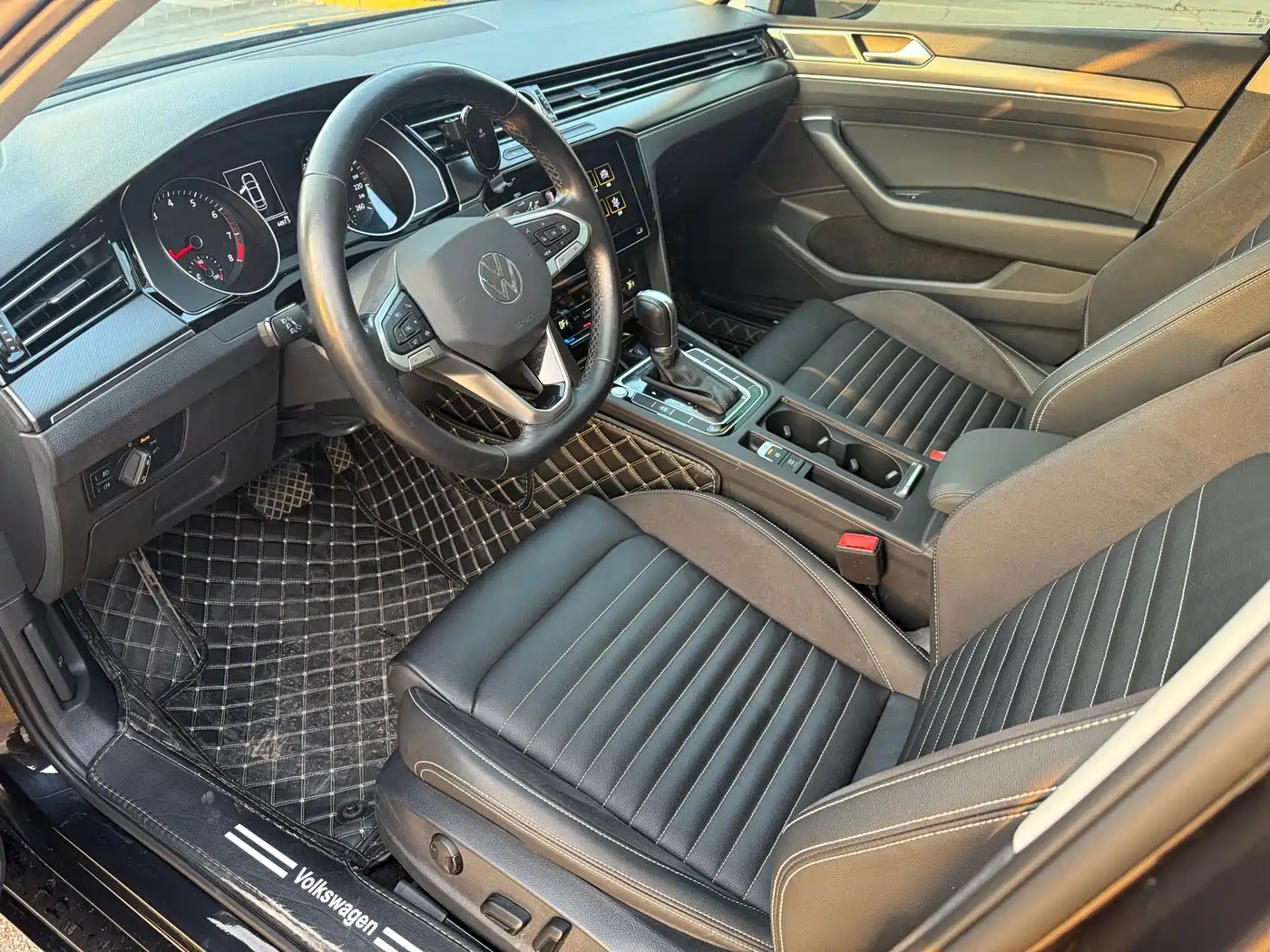 Volkswagen Magotan 2020 330TSI DSG Leading фото 5