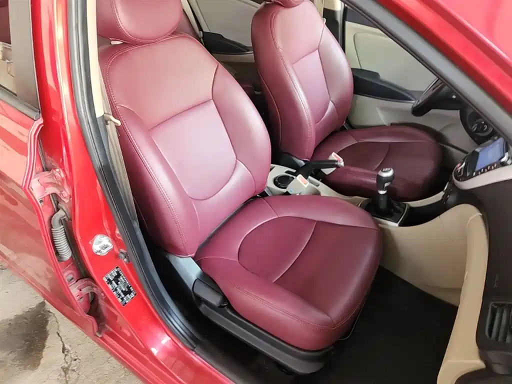 Hyundai Verna 2014 1.4L Manual Smart GLS фото 25