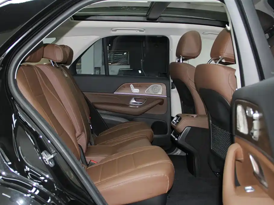Mercedes-Benz GLE 2024 GLE 450 4MATIC Fashion фото 8