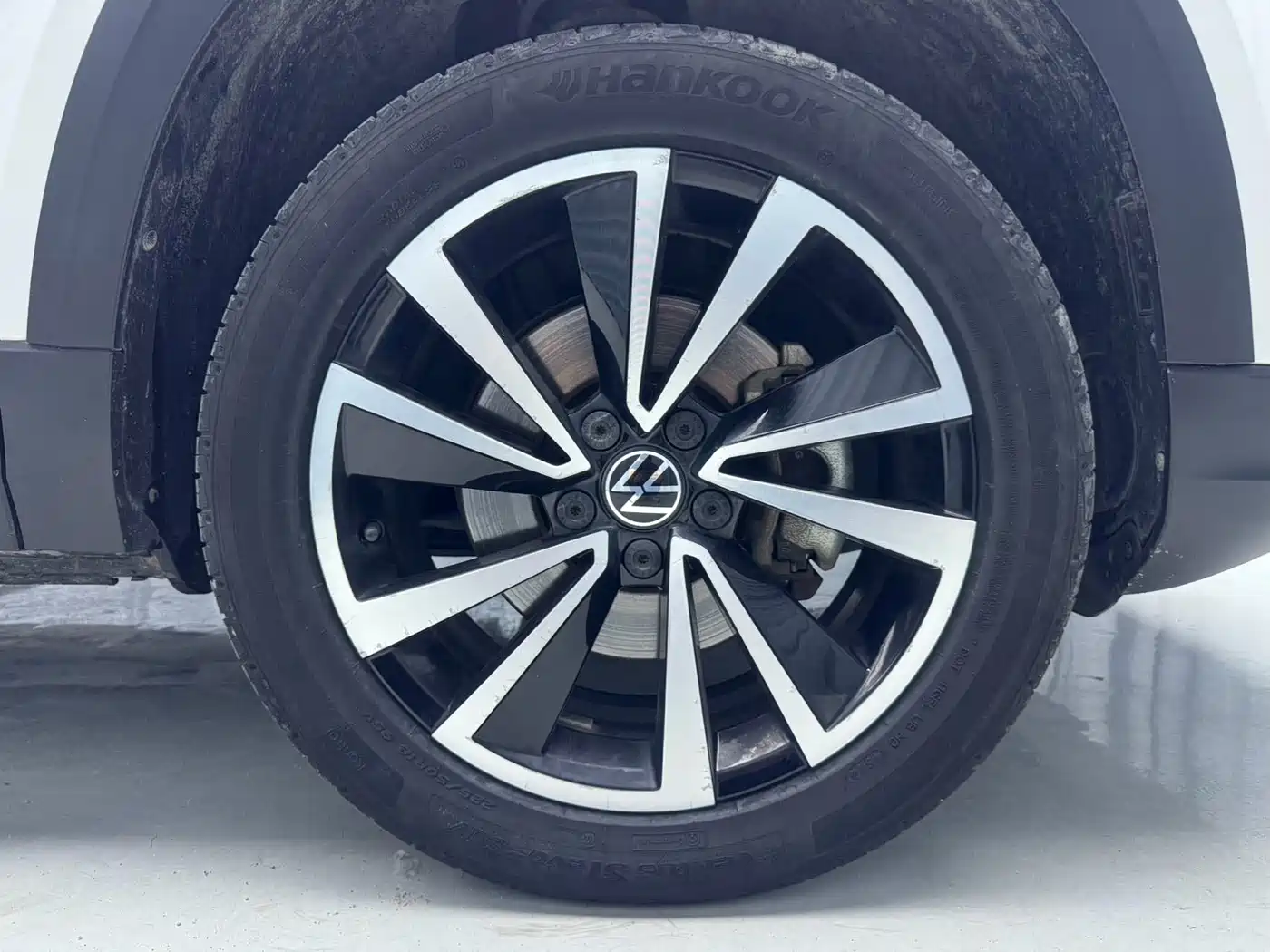 Volkswagen Tharu 2022 280TSI FWD Luxury Edition фото 22