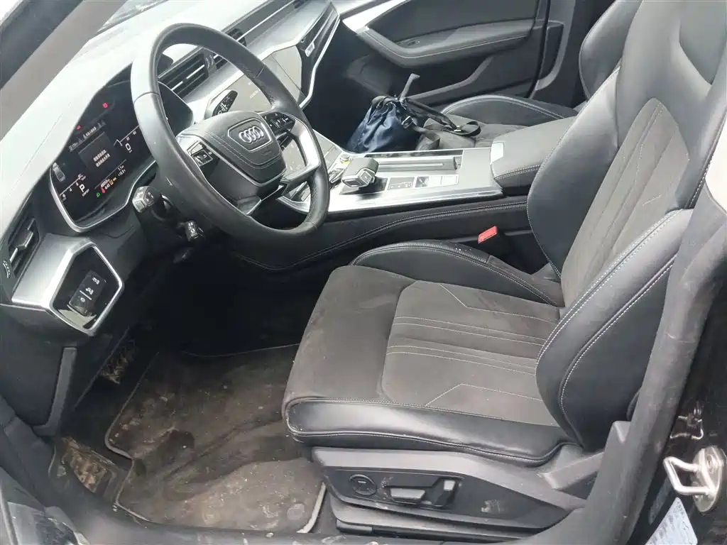 Audi A7L 2024 45 TFSI Luxury фото 15