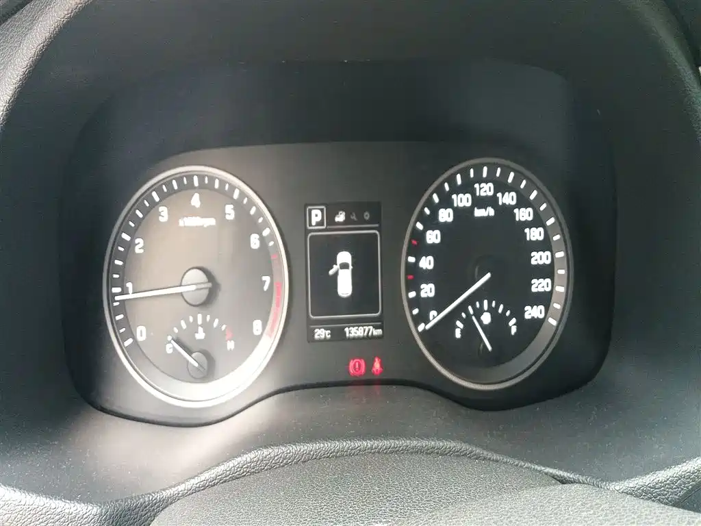 Hyundai Tucson 2015 1.6T Dual Clutch 2WD Smart фото 12