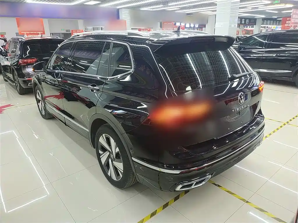 Volkswagen Tiguan L 2023 Facelift 330TSI Auto FWD R-Line Premium фото 23
