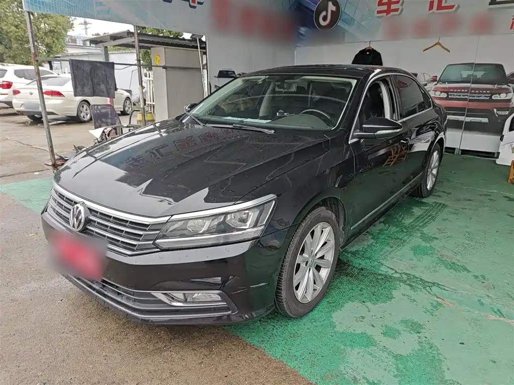 Volkswagen Passat 2016 330TSI DSG Honor Edition