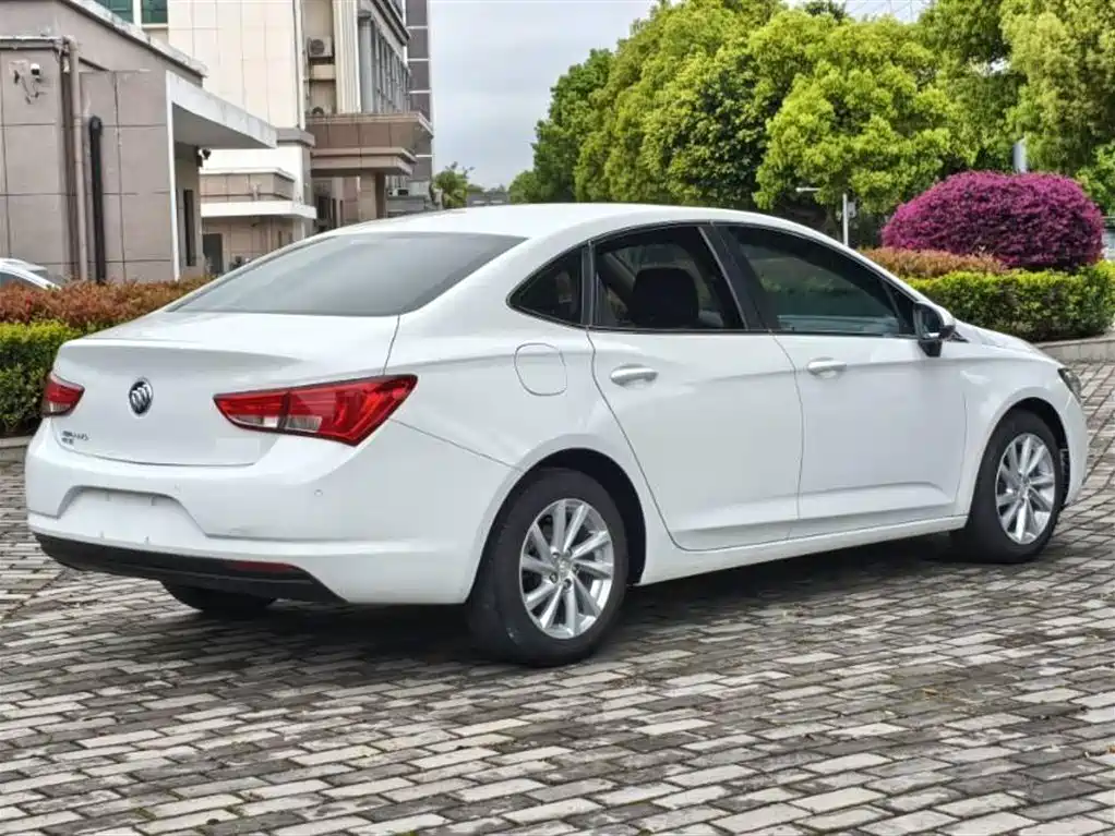 Buick Verano 2018 Sedan 15S Automatic Leading фото 9