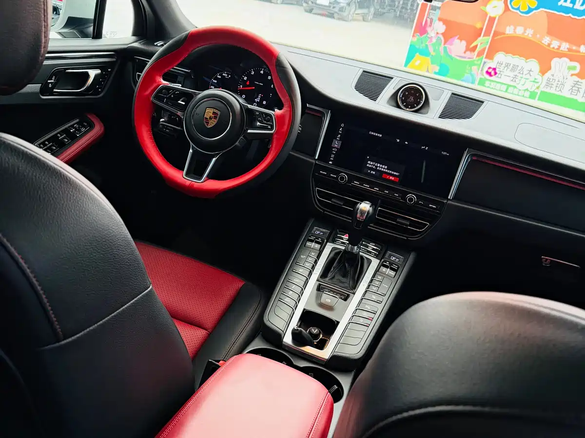 Porsche Macan 2018 Macan 2.0T фото 13
