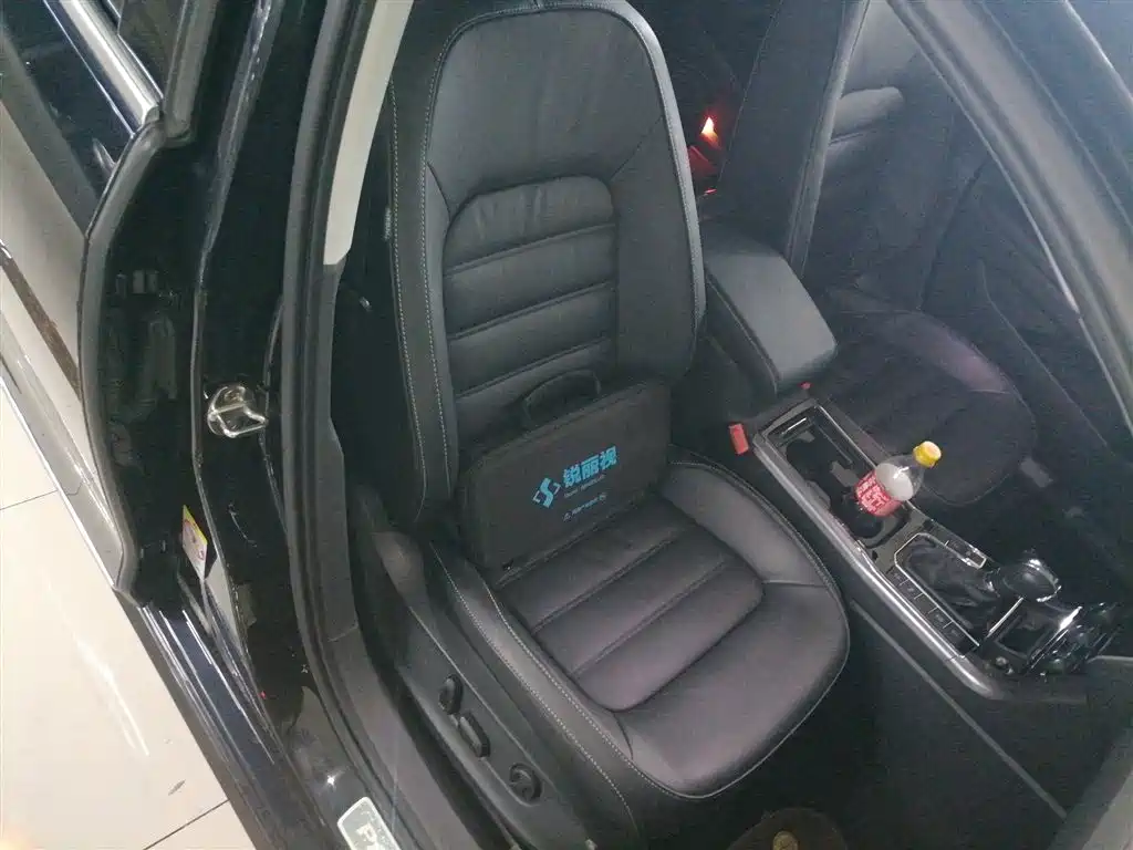 Volkswagen Passat 2017 330TSI DSG Prestige фото 25