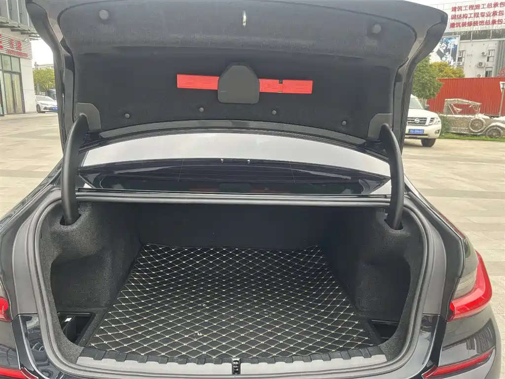 BMW 3 Series 2021 Facelift 325Li M Sport Package фото 28