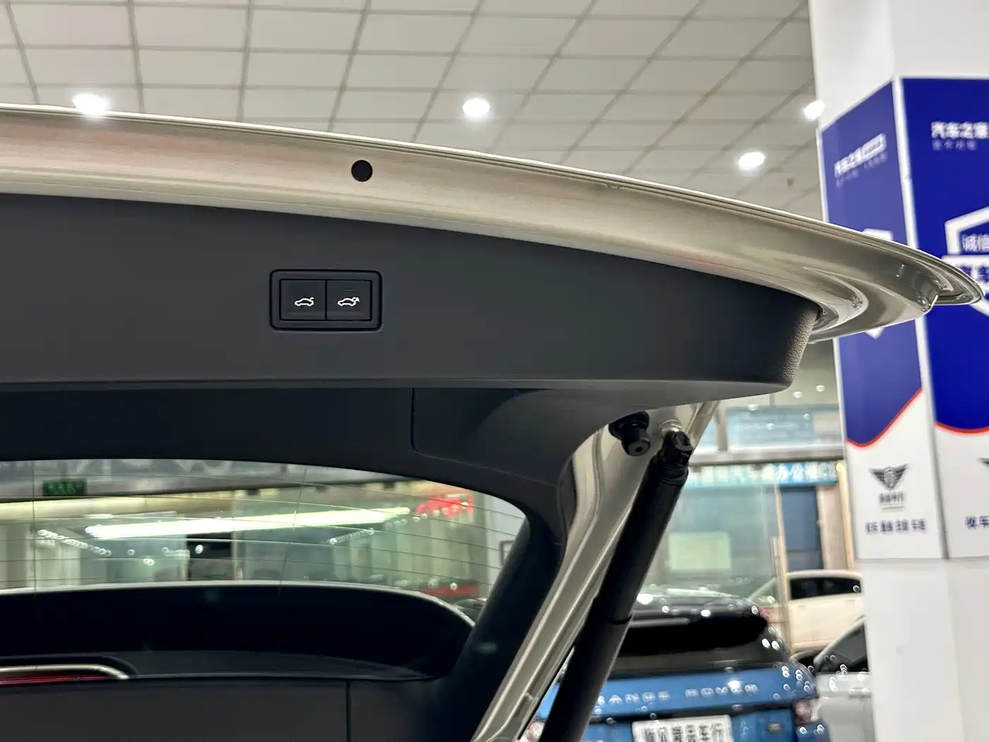 Volkswagen Tiguan L 2019 Edition 380TSI Auto 4WD R-Line Premium Flagship Version China V фото 31