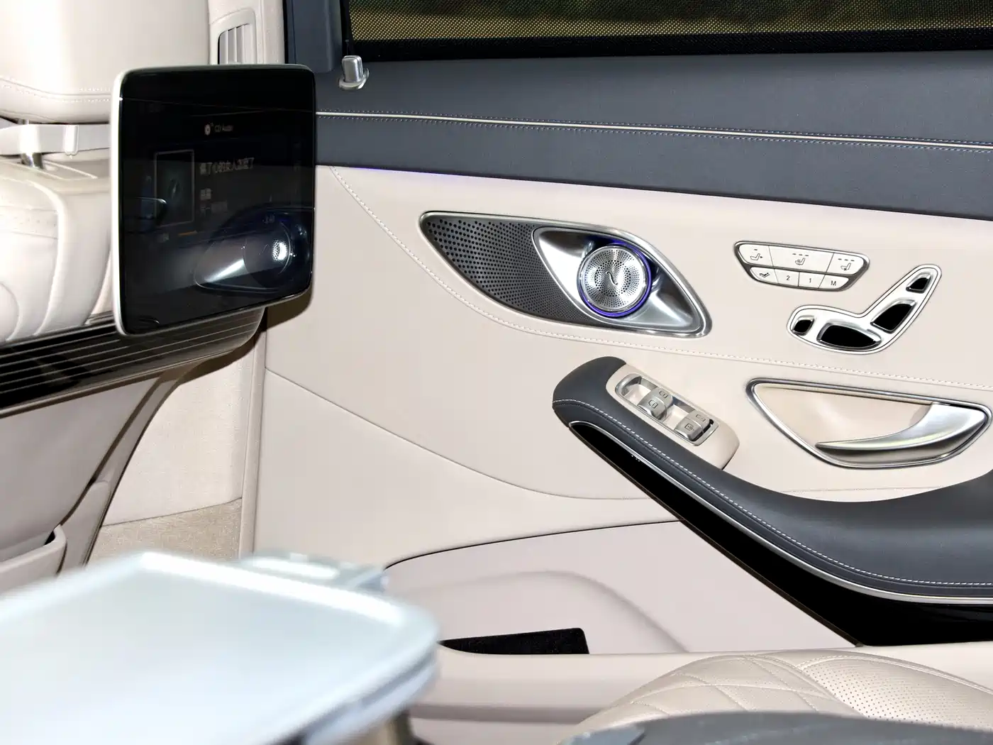 Mercedes-Benz Maybach S-Class 2018 Model S 680 фото 15