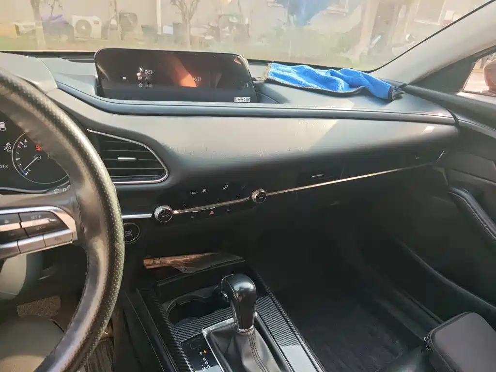 Photo 9 - Mazda CX-30