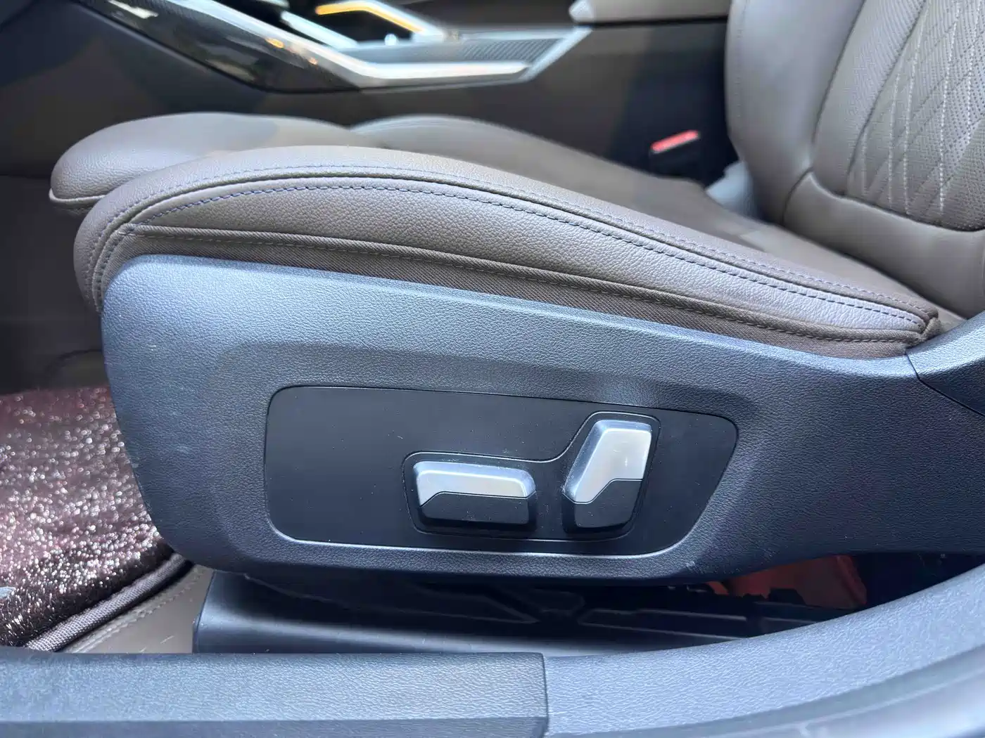 BMW 3 Series 2023 320Li M Sport Package фото 12