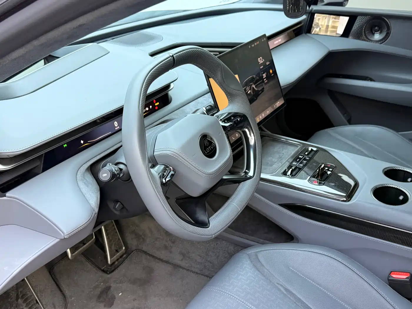 LOTUS SPORTS CAR EMEYA FLOWERS