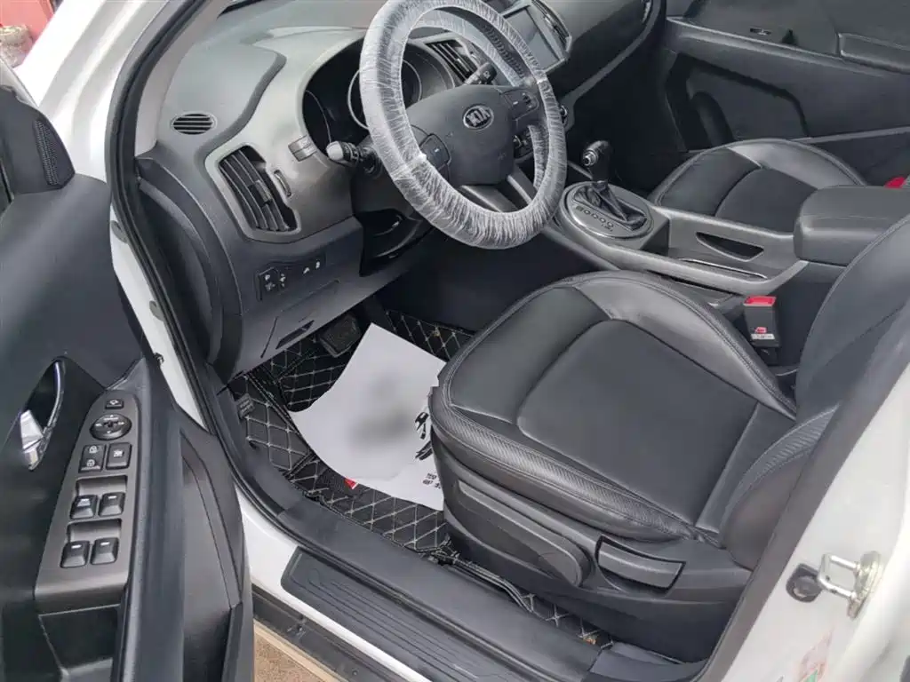 Kia Sportage 2016 2.0L Automatic 2WD GLS фото 16