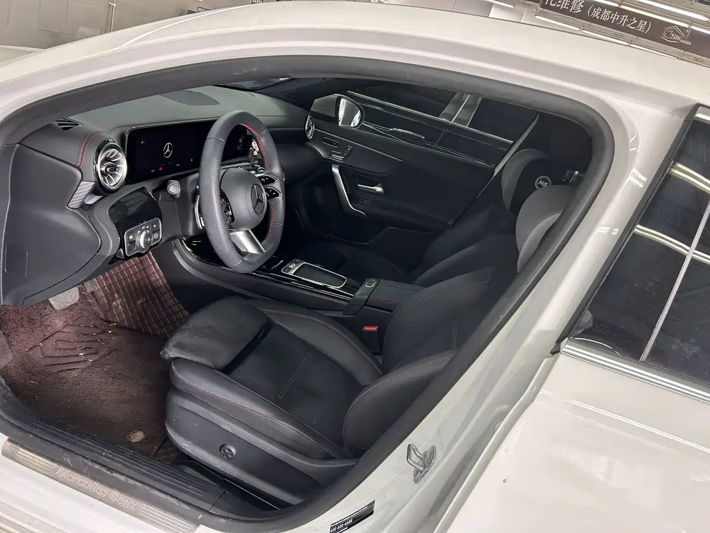 Mercedes-Benz A-Class 2024 A 200 L Fashion Edition фото 15