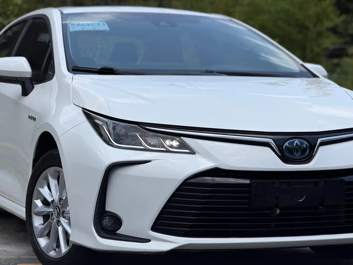 Toyota Corolla 2019 Hybrid 1.8L E-CVT GL-i Elite Edition фото 4