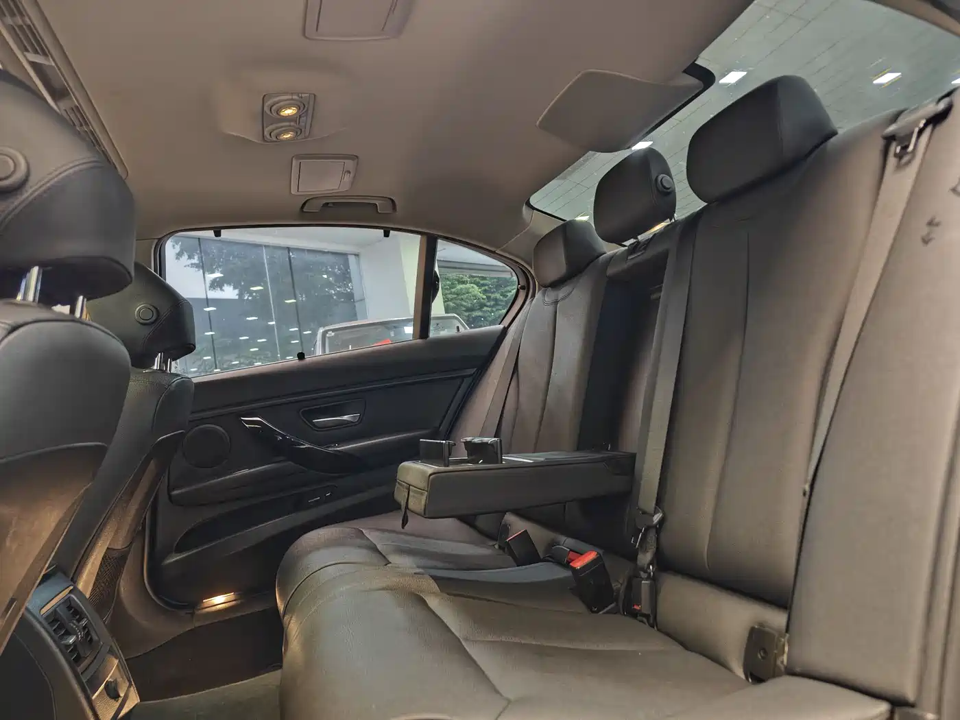 BMW 3 Series 2017 320Li M Sport фото 24