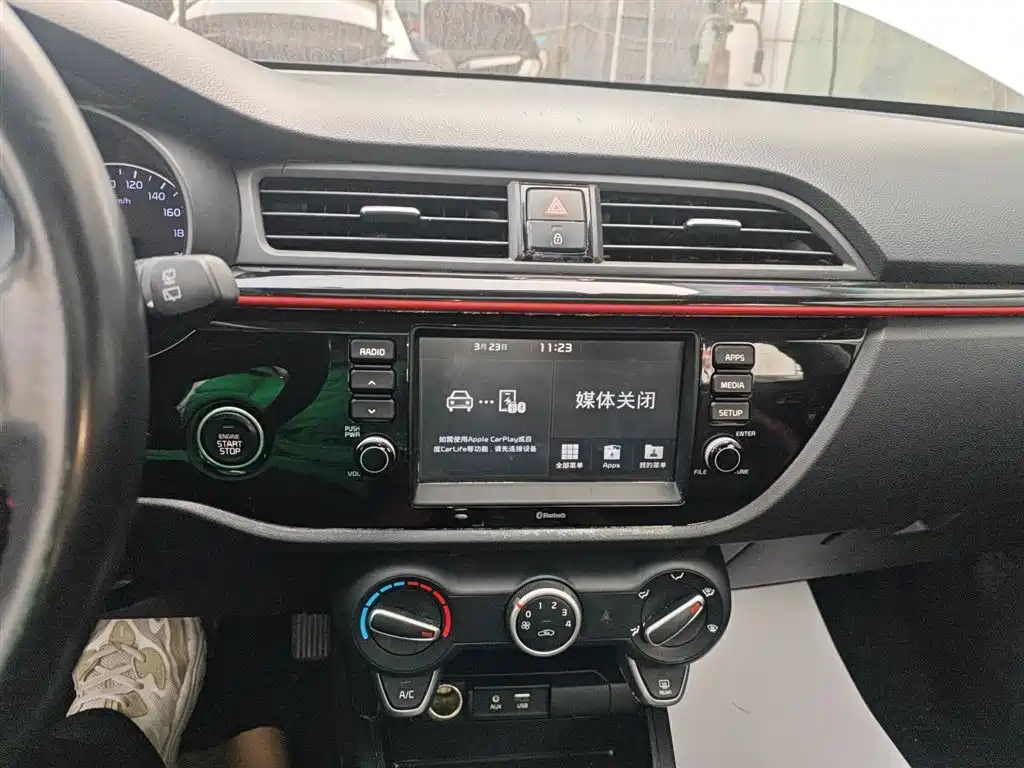 Kia KX CROSS 2018 1.6L Automatic Smart Sunroof Edition фото 9
