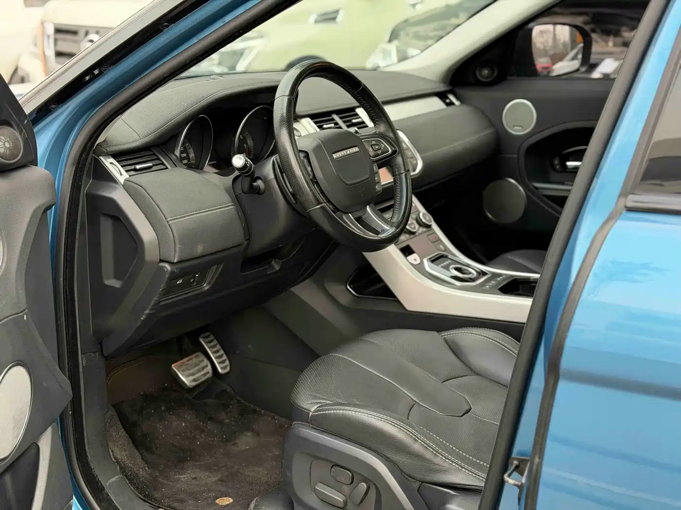 Land Rover Range Rover Evoque (Import) 2013 2.0T 5-door Dynamic Edition фото 4