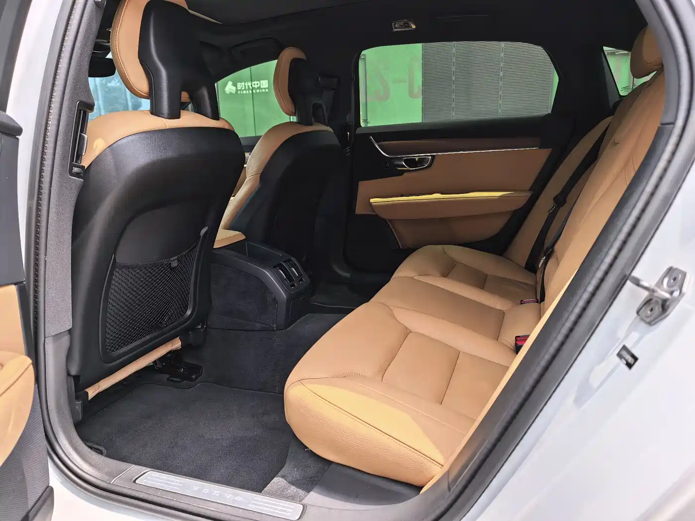 Фото 14 - Volvo S90