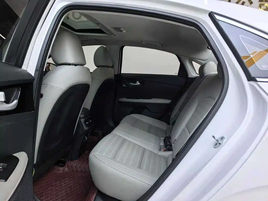 Kia K3 2023 Model 1.5L CVT Luxury Edition фото 20