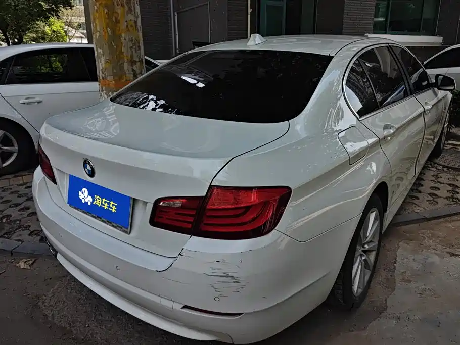 BMW 5 Series 2013 530Li Leadership фото 3