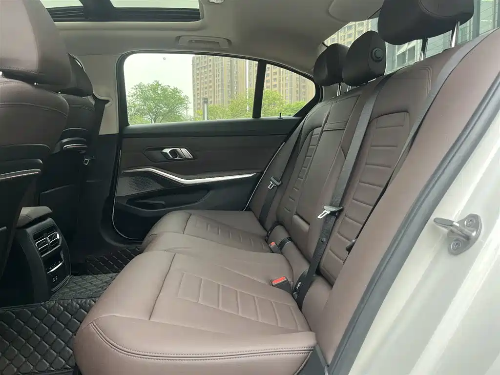 BMW 3 Series 2020 325Li M Sport Package фото 16