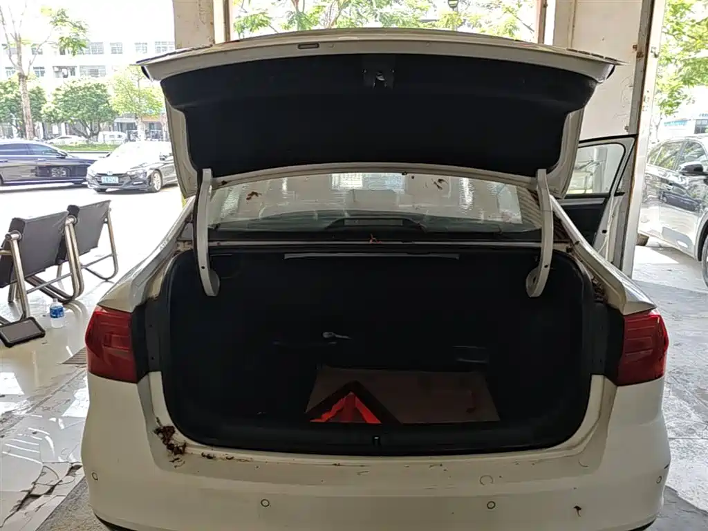 Volkswagen Bora 2016 Model 1.6L Automatic Fashion фото 19