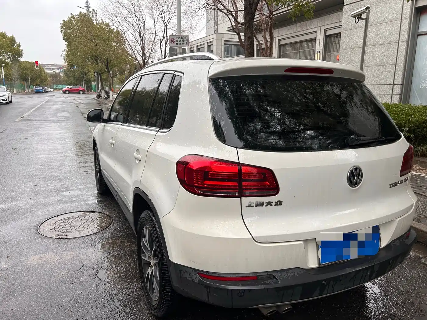 Volkswagen Tiguan 2015 1.8TSI Automatic 2WD Trendline фото 6