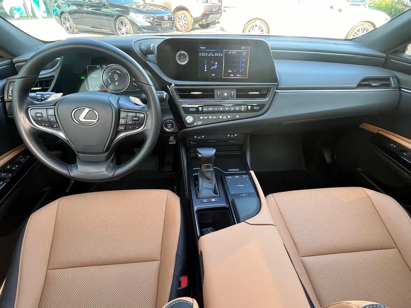Lexus ES 2022 300h Ultimate Edition фото 13