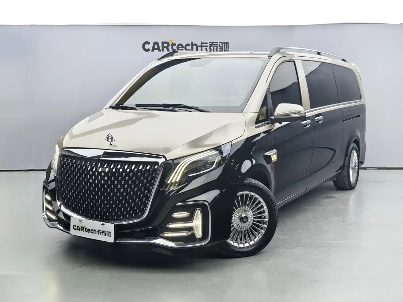 Mercedes-Benz Vito 2023 2.0T Business 7-Seater