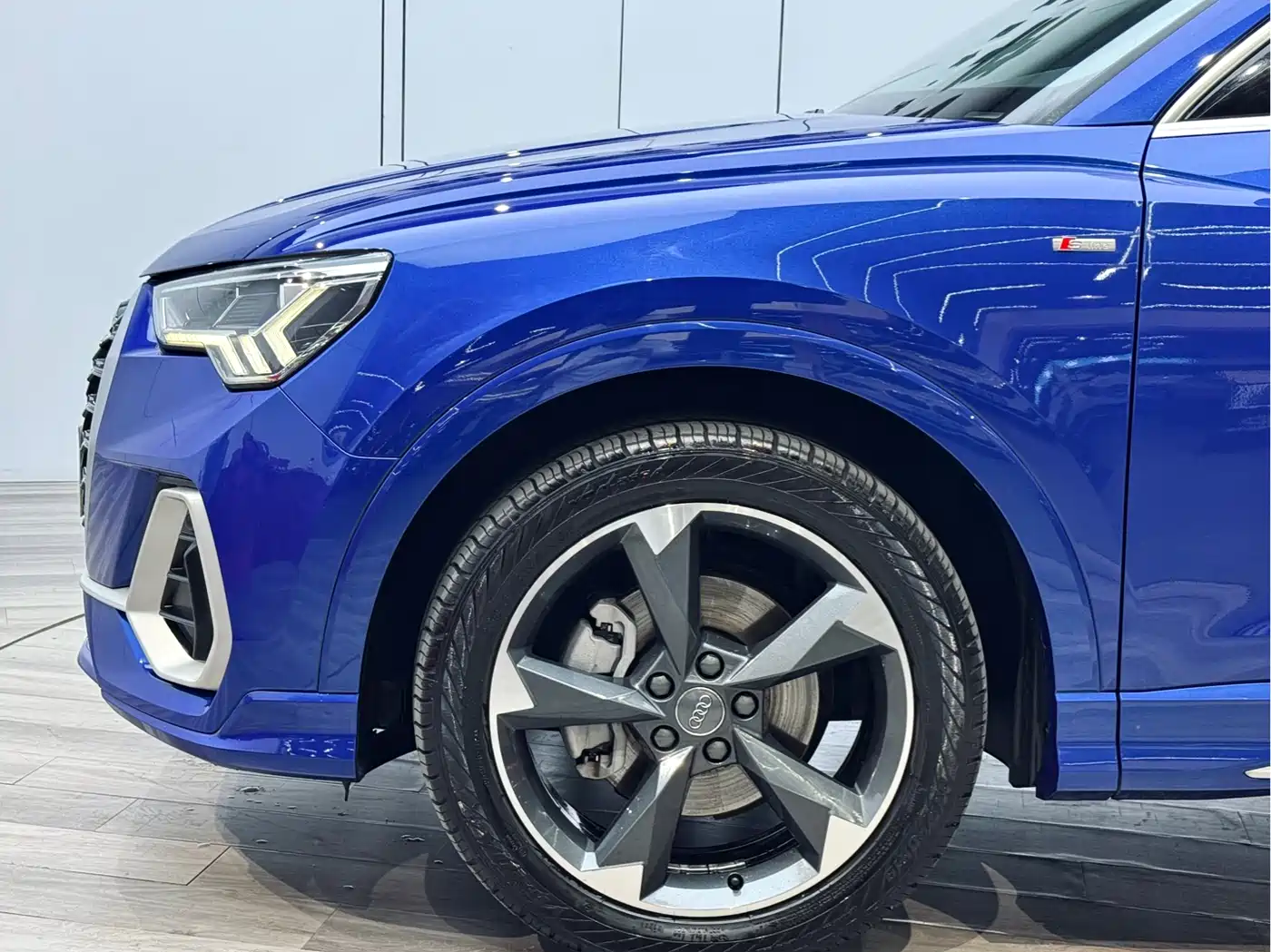 Audi Q3 2019 40 TFSI Fashion Dynamic фото 28
