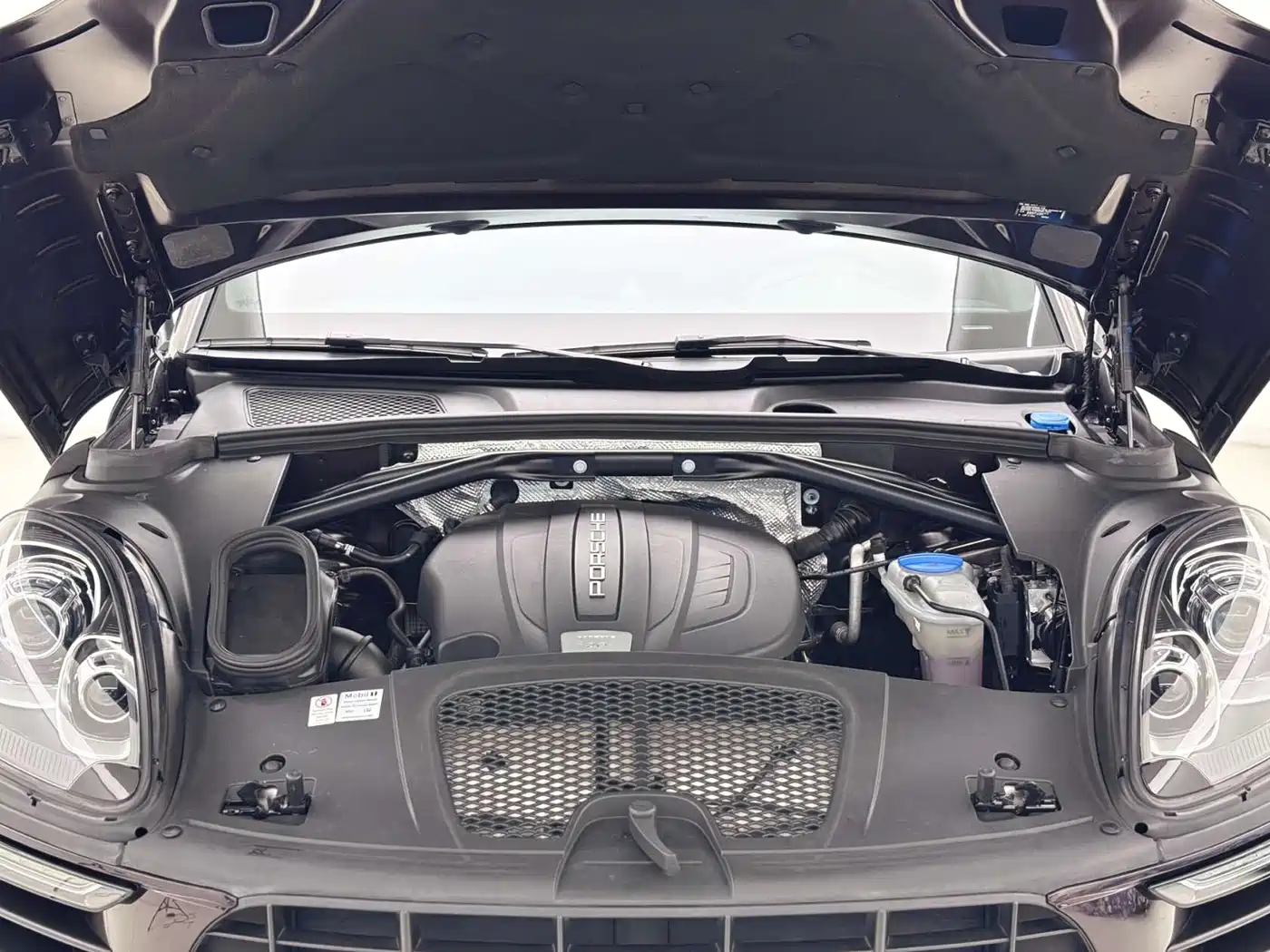 Porsche Macan 2016 Macan 2.0T фото 18