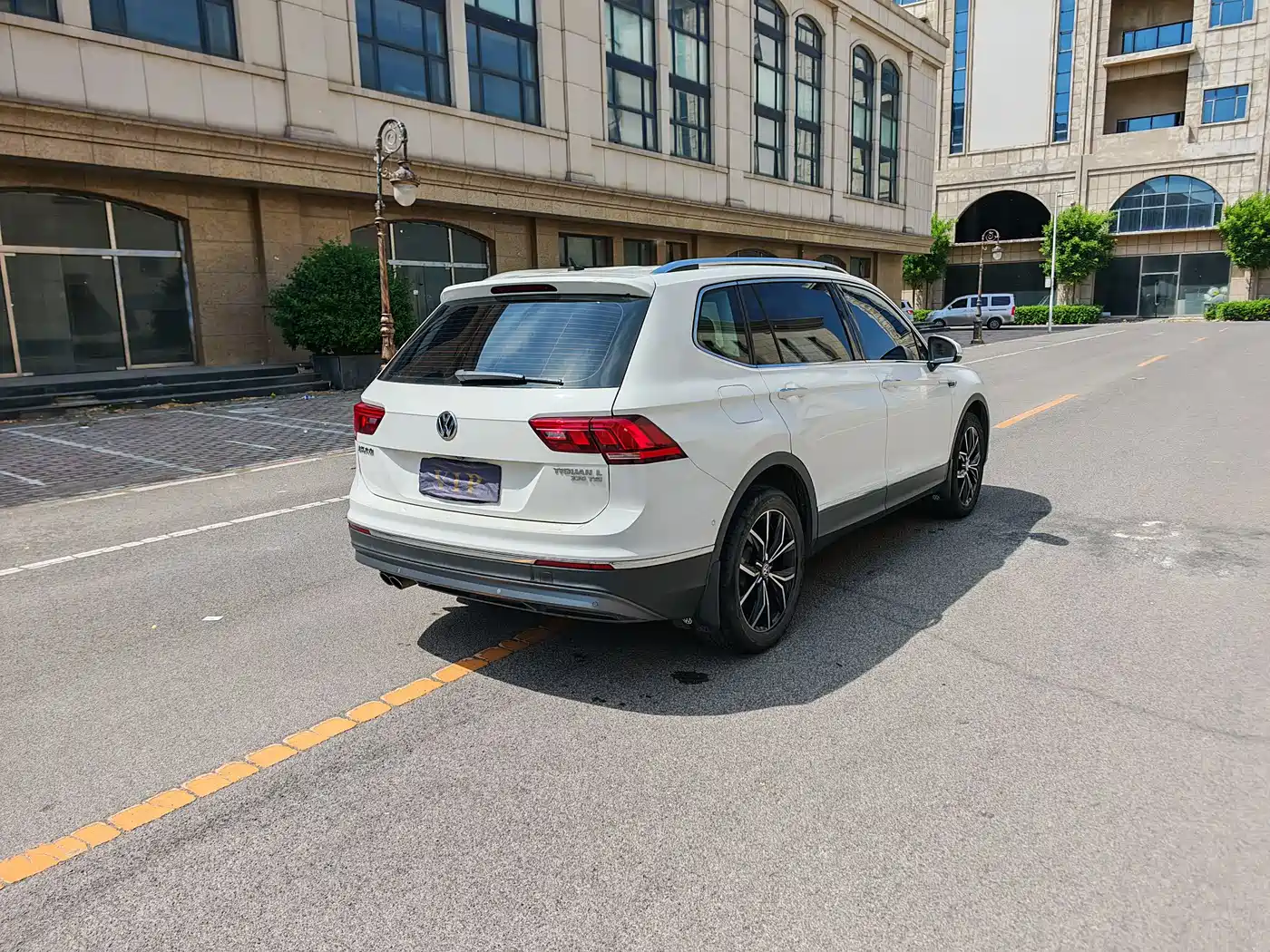 Volkswagen Tiguan L 2019 330TSI Automatic 2WD Smart Luxury Edition China VI фото 15